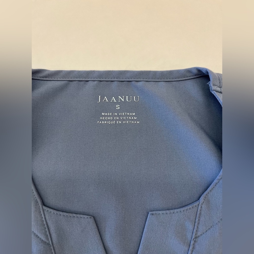 Jaanuu Scrub Set Gray - Picture 9 of 9